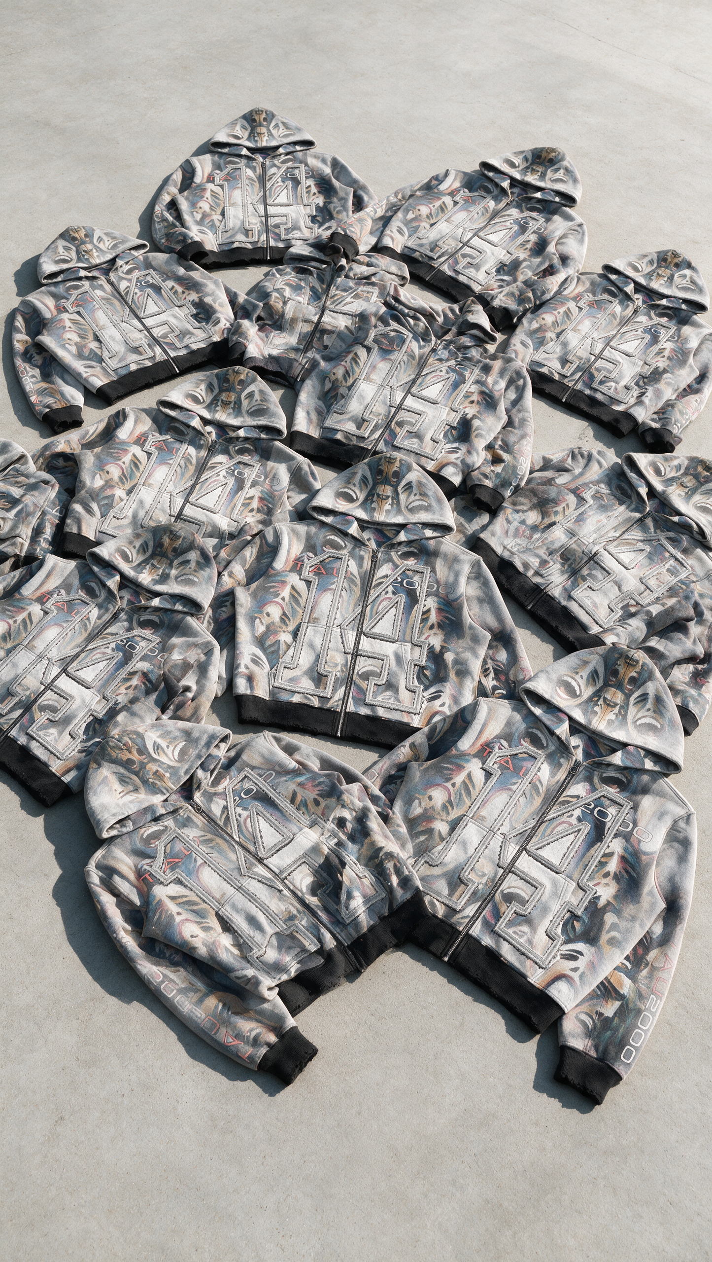 "DISTORTED REALITY" HEAVYWEIGHT ZIP HOODIE